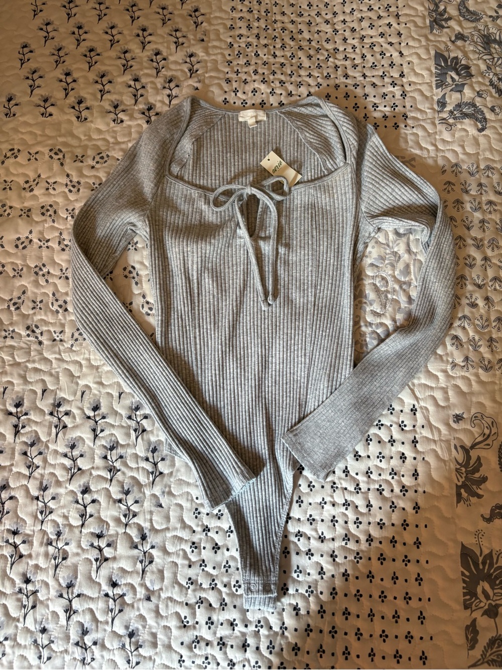 NWT Aerie Ribbed Tie-Front Long Sleeve Bodysuit - Light Gray